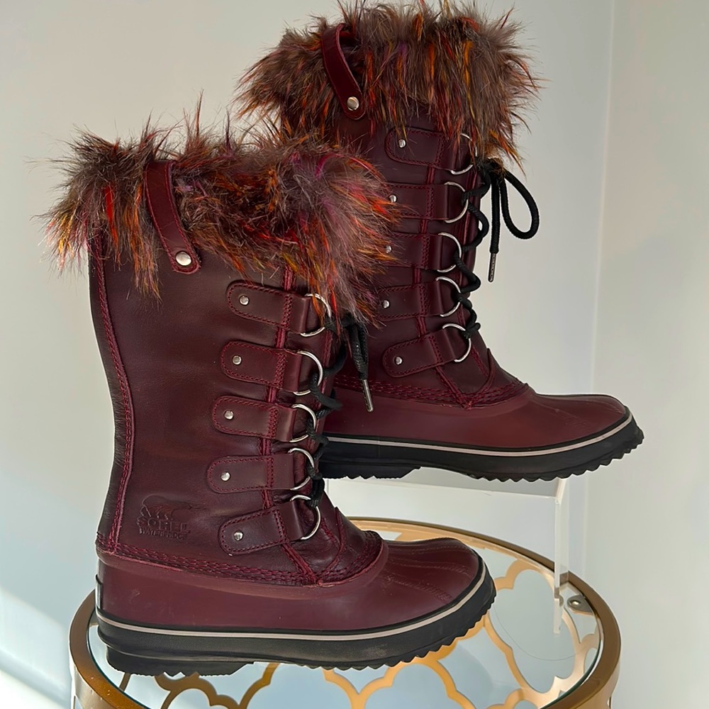 SOREL Joan of Arctic Boots Leather 8.5 Winter Excellent condition